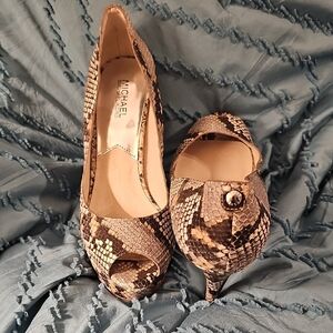 MICHAEL Michael Kors Snake-Print Peep Toe Pumps - Brown/Tan